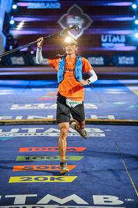 BIB: 904, 
                            <button type="button" onclick="openModal(22758037)" class="btn btn-primary btn-sm float-right btn-popup" data-toggle="modal" data-target=".modal-high-quality">
                        <i class="fas fa-shopping-cart"></i> Add to Cart
                    </button>
                                            <button type="button" onclick="isThisMe(22758037, true)" class="btn btn-success btn-sm float-right btn-popup btn-isme hidden" data-toggle="tooltip" data-placement="bottom" title="นี่คือรูปของคุณใช่ไหม คลิกที่นี่เพื่อเอาเข้าอัลบั้ม">
                        <i class="fas fa-plus"></i> Add to album
                    </button>
                    <button type="button" onclick="isThisMe(22758037, false)" class="btn btn-warning btn-sm float-right btn-popup btn-isnotme hidden">
                        <i class="fas fa-ban"></i> Remove from album
                    </button>